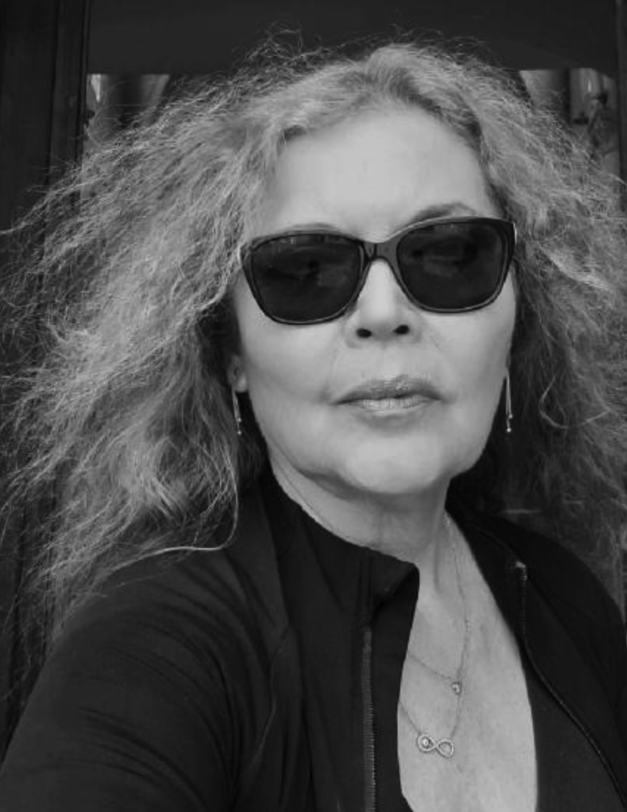 Oración del mundo, un poema de Lucía Leyva